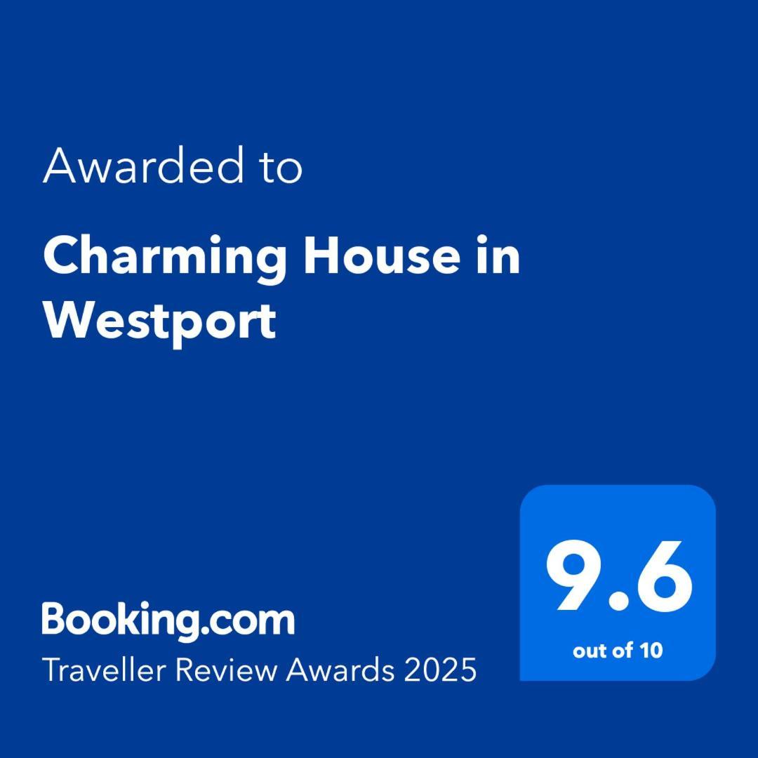 Charming House In Westport Villa Buitenkant foto